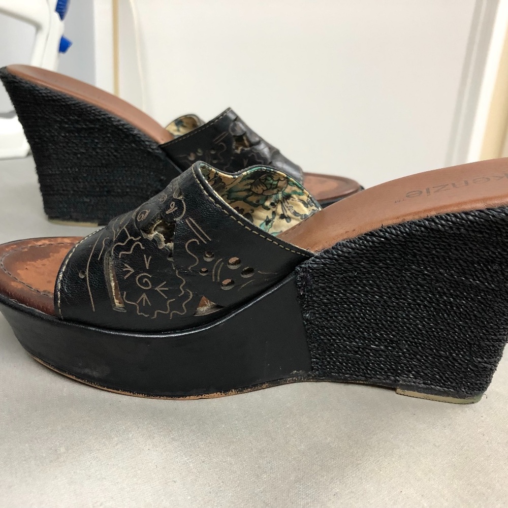 Kenzie black cutout sandal